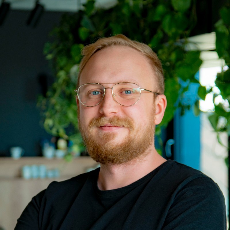 Damian członek zespołu